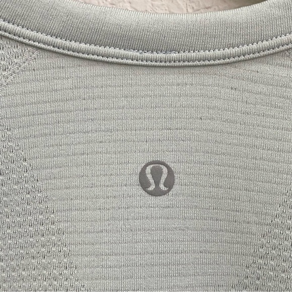 LULULEMON Metal Vent Tech Long Sleeve Henley Silverescent Blue Cast Size L - Picture 9 of 12